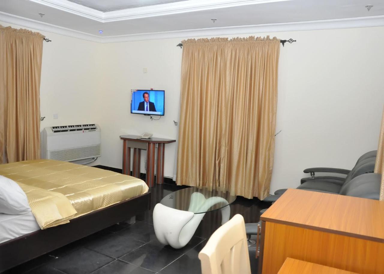 Dluxx Villa & Suites Ikeja Exterior foto
