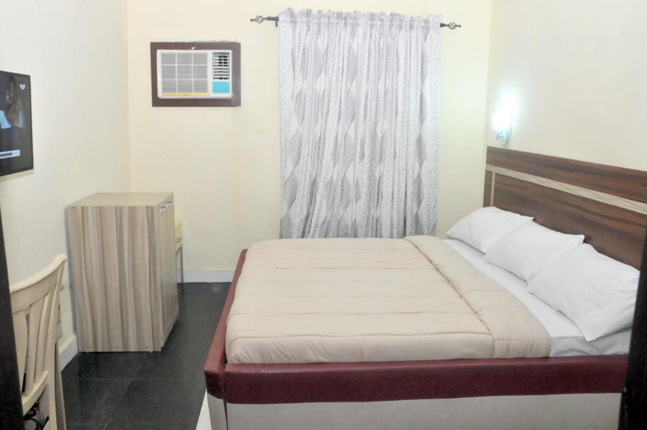 Dluxx Villa & Suites Ikeja Exterior foto