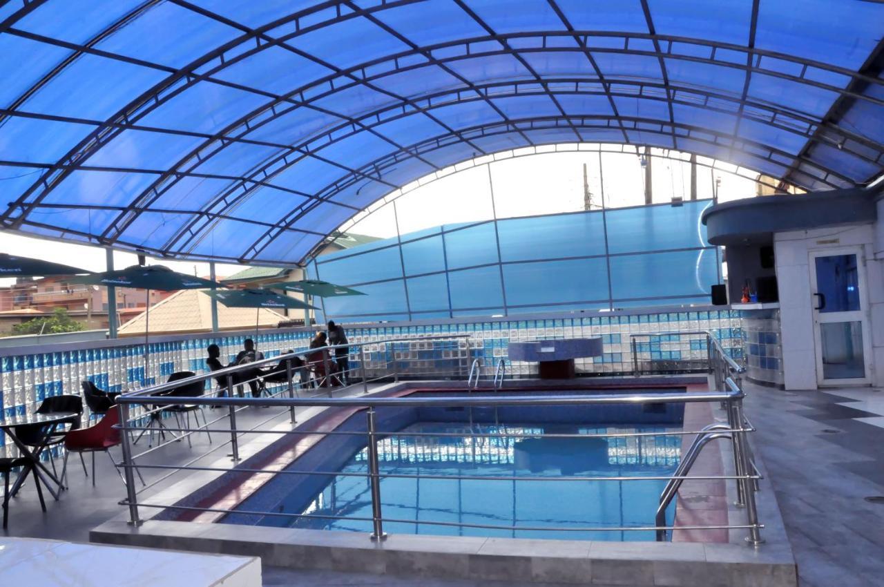 Dluxx Villa & Suites Ikeja Exterior foto
